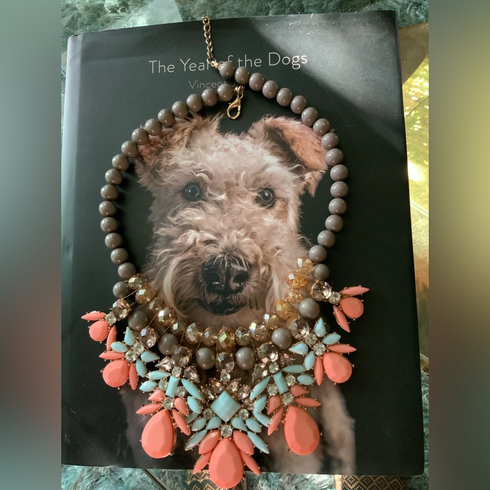 Statement necklace